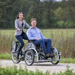 Van Raam VeloPlus rolstoelfiets samen fietsen